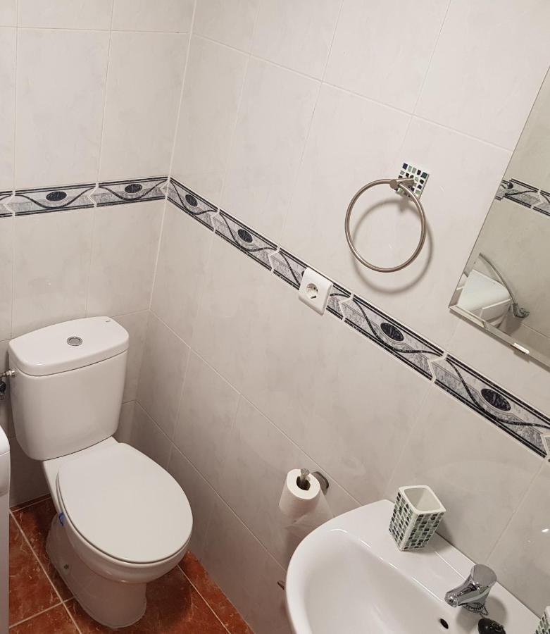 Acogedor Estudio En El Centro Torremolinosアパートメント エクステリア 写真