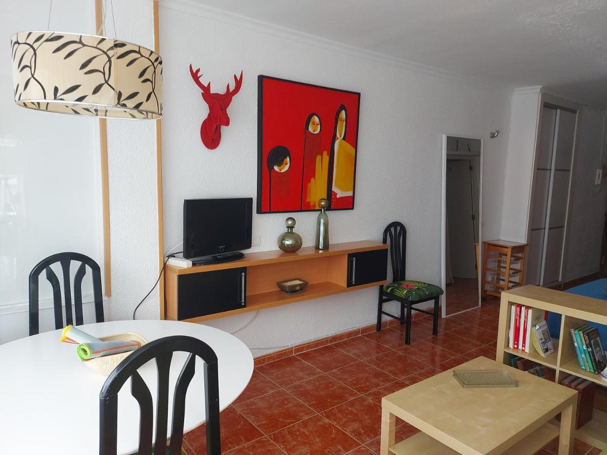 Acogedor Estudio En El Centro Torremolinosアパートメント エクステリア 写真