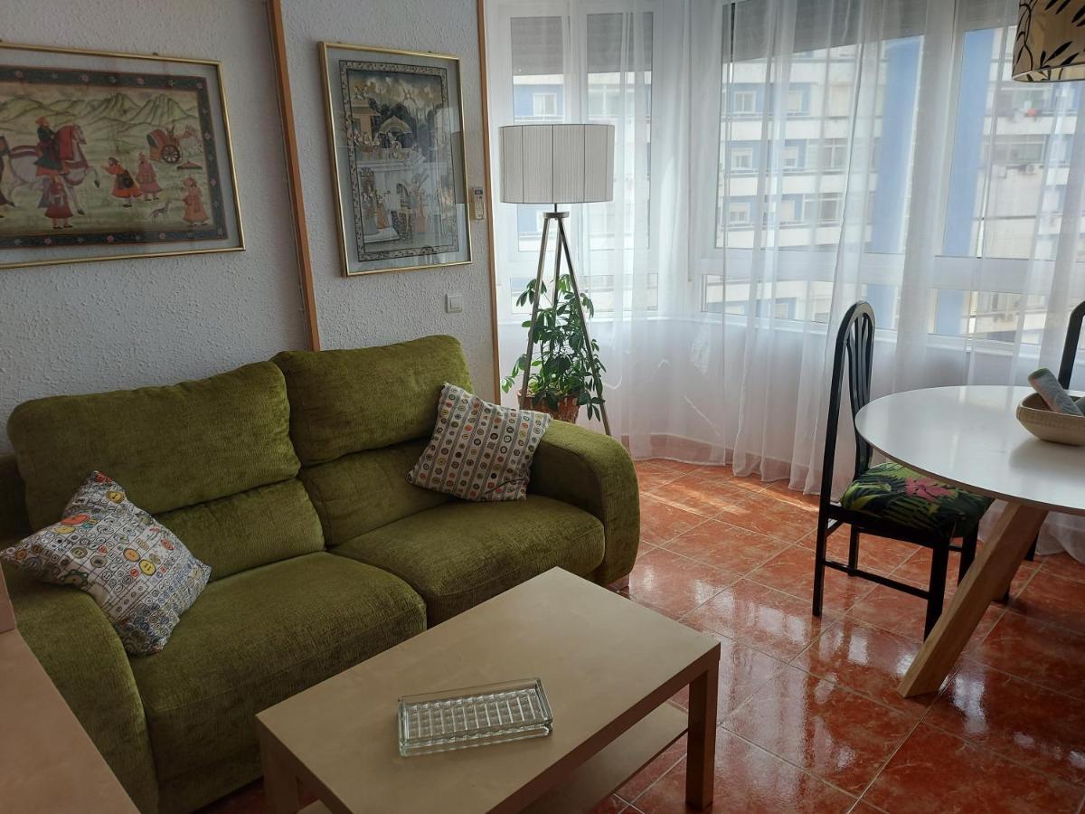 Acogedor Estudio En El Centro Torremolinosアパートメント エクステリア 写真