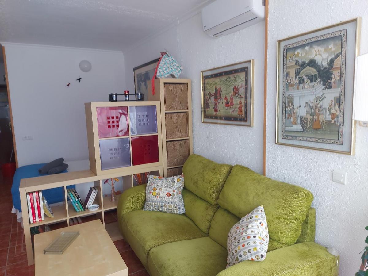 Acogedor Estudio En El Centro Torremolinosアパートメント エクステリア 写真